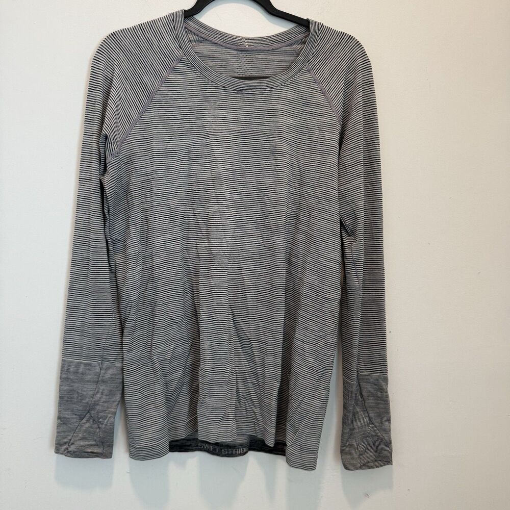 Lululemon Athletica Swift to stride Striped Sz 12 Longsleeve